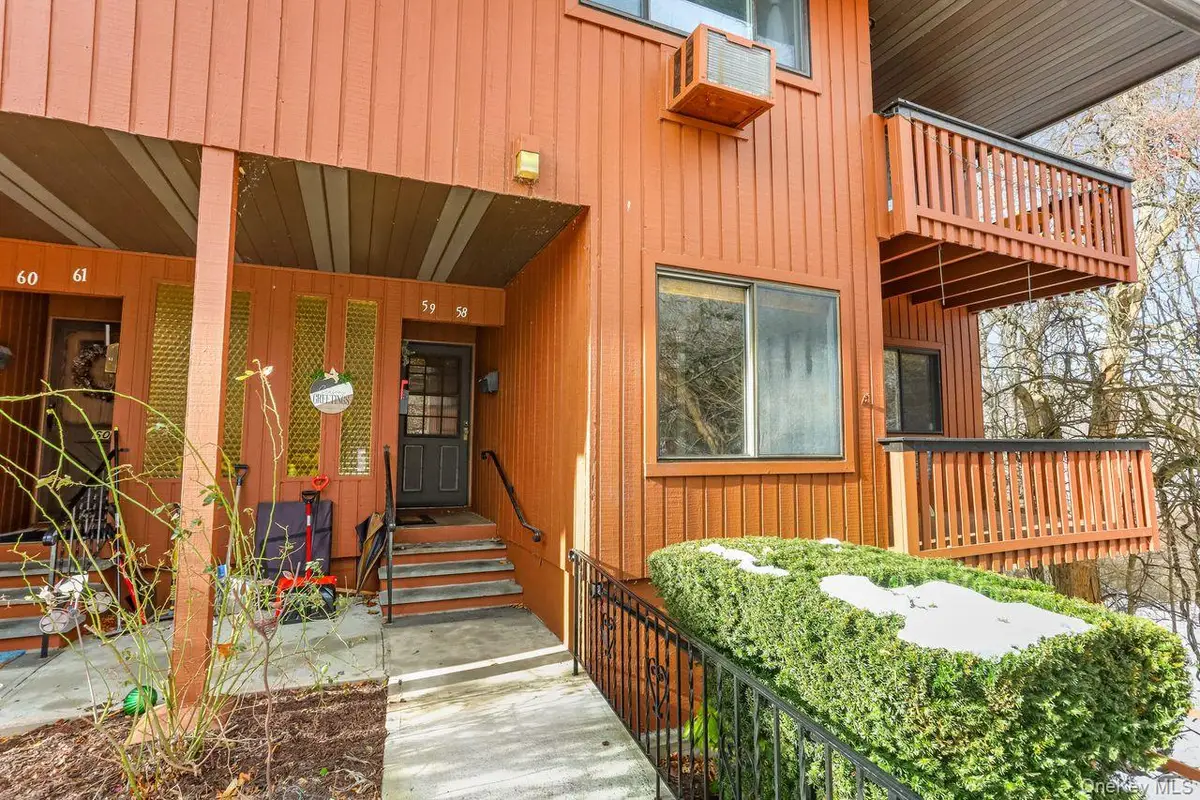 58 Coachlight Square, Montrose, NY 10548 - Image #1