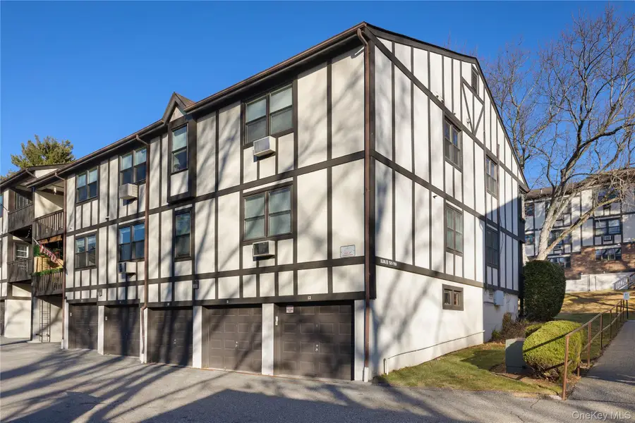 765 Sierra Vista Lane, Valley Cottage, NY 10989 - Image #2