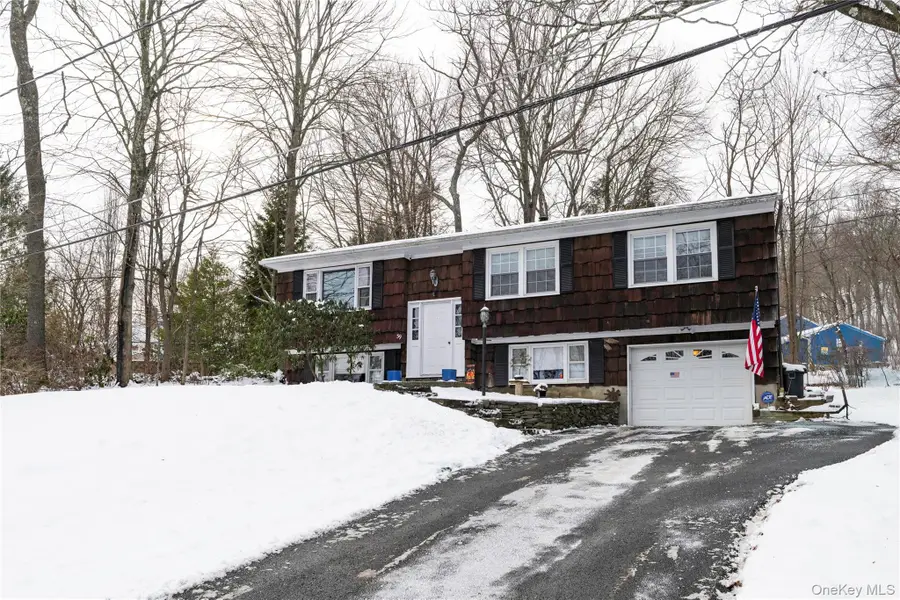 39 Worthington Drive W, Carmel, NY 10512 - Image #2