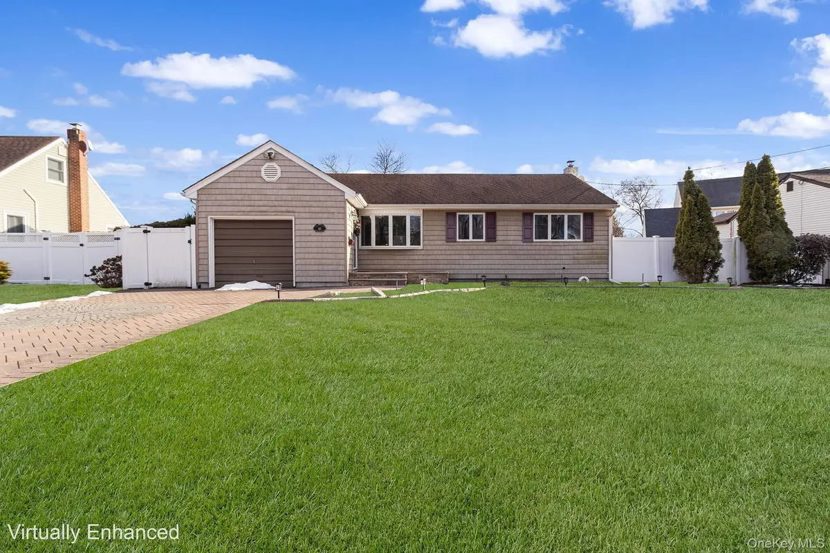 40 Frankie Lane, North Babylon, NY 11703 - Image #1