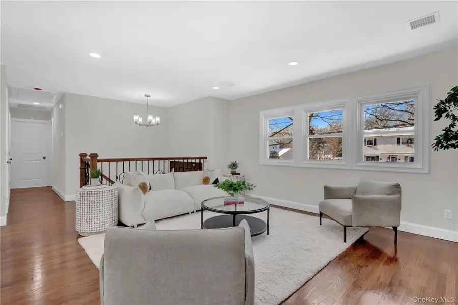 3 Jayne Avenue, Melville, NY 11747 - Image #2