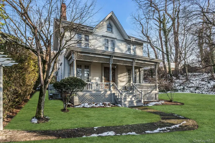 64 Bryant Avenue, Roslyn Harbor, NY 11576 - Image #2