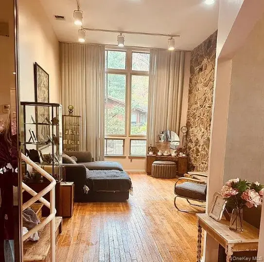 11 Lomond Avenue, Chestnut Ridge, NY 10977 - Image #2