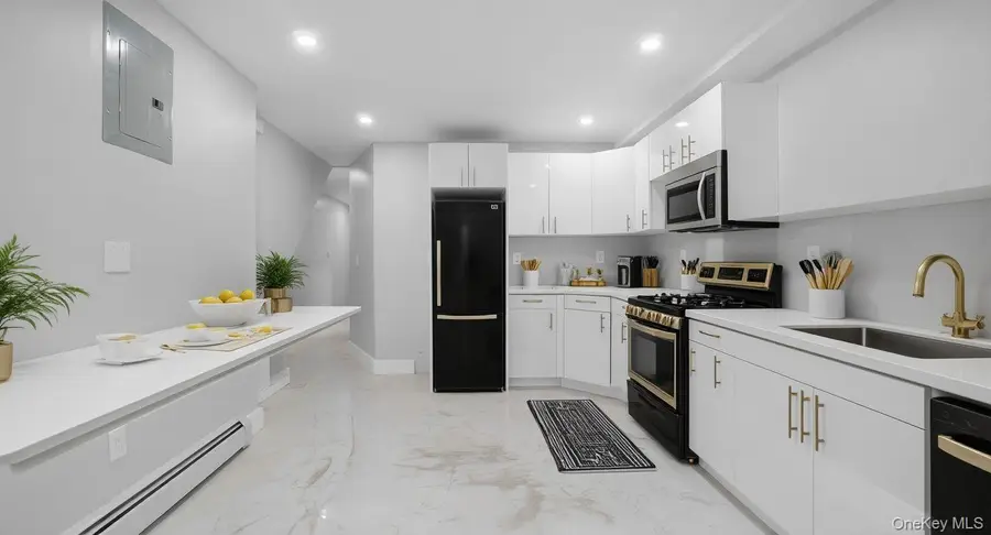 506 E 183rd Street, Bronx, NY 10458 - Image #3