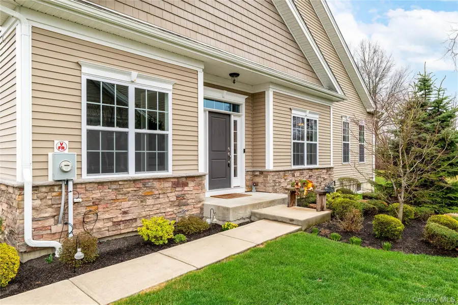 27 Dutch Court, Wappingers Falls, NY 12590 - #2