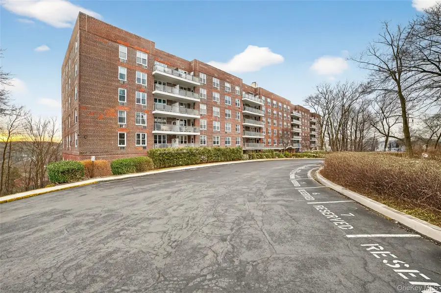 222 Martling Avenue #3-R, Tarrytown, NY 10591 - Image #2
