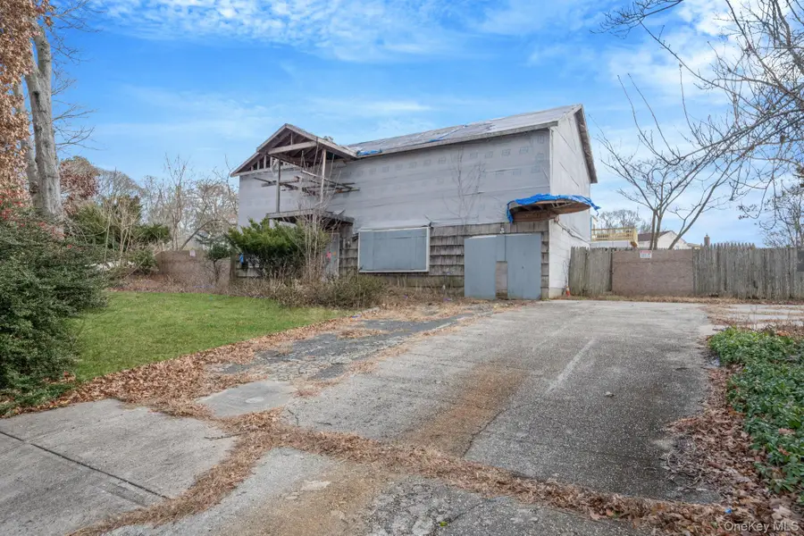 58 W Denis Lane, Coram, NY 11727 - Image #3