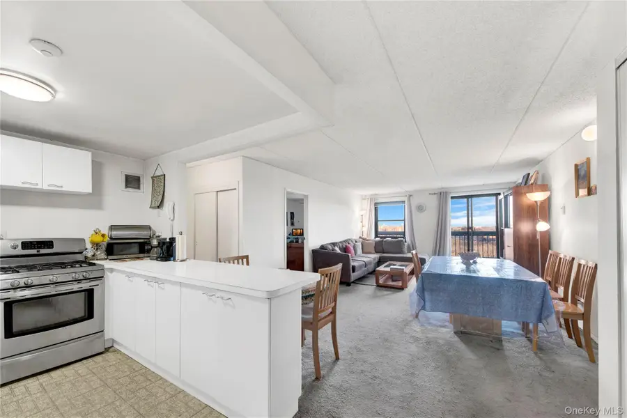 1376 Midland Avenue #813, Bronxville, NY 10708 - Image #3