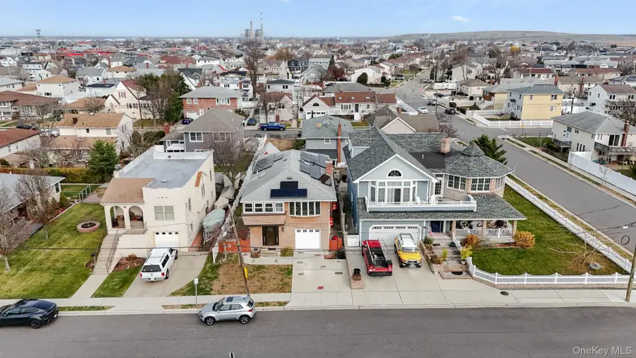 179 California Place N, Island Park, NY 11558 - Image #2