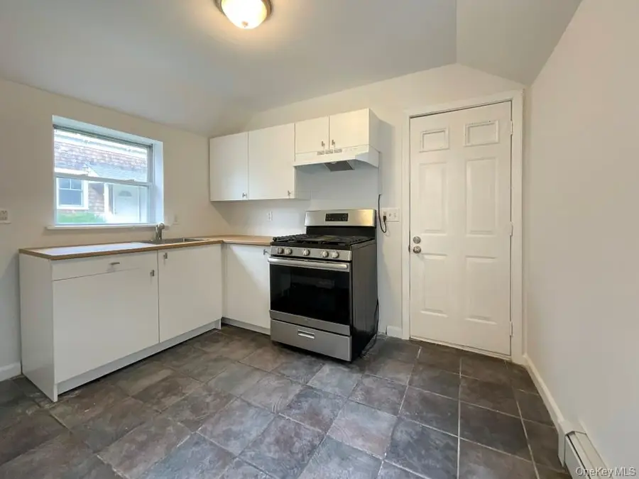 308 East Avenue, Riverhead, NY 11901 - #2