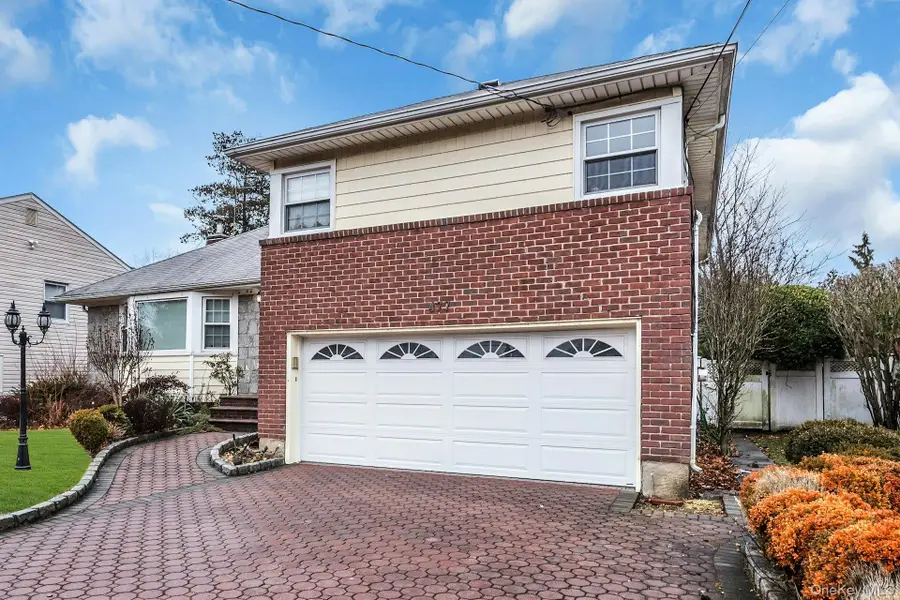 477 De Mott Avenue, Baldwin, NY 11510 - Image #3