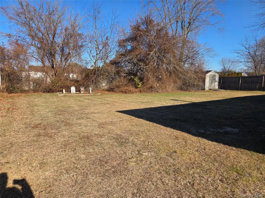 17 Thrasher Avenue, Bellport, NY 11713 - Image #3