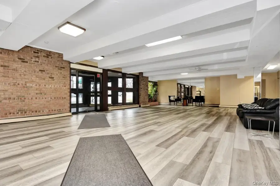 570 Broadway #16A, Lynbrook, NY 11563 - Image #3