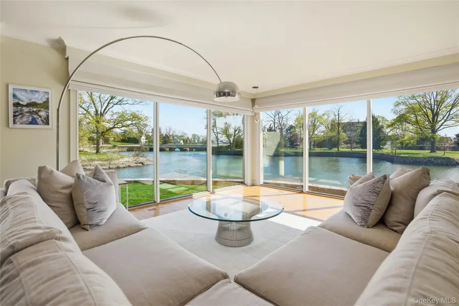 8 Wildwood Circle, New Rochelle, NY 10804 - #3