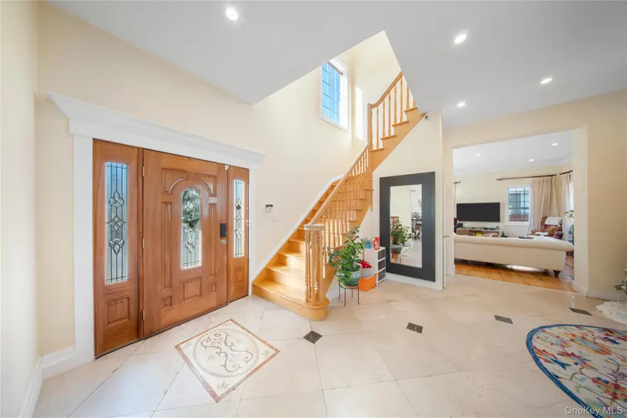 66-19 Commonwealth Boulevard, Little Neck, NY 11362 - Image #2