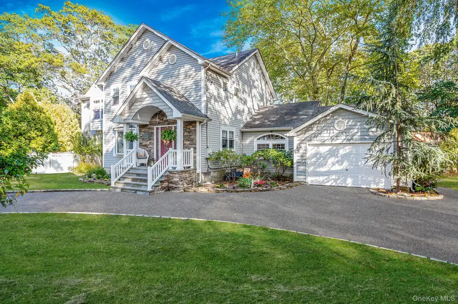 106 Springdale Drive, Ronkonkoma, NY 11779 - Image #2