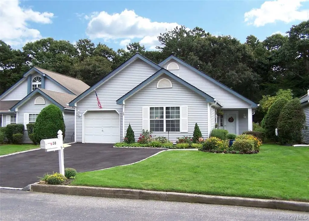 38 Huntingdale Way, Middle Island, NY 11953 - Image #1