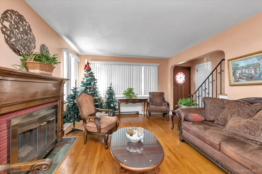 89 Foster Avenue, Valley Stream, NY 11580 - Image #3