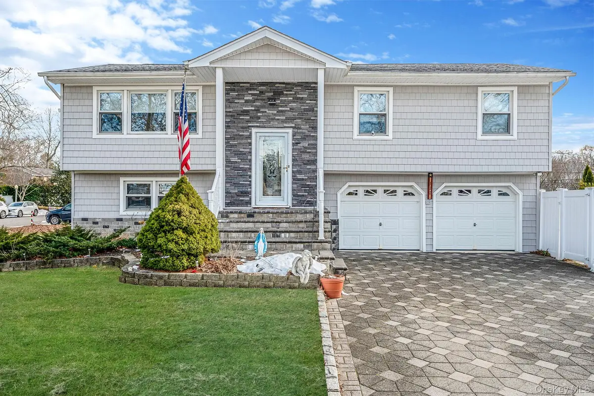 111 S Plaisted Avenue, Hauppauge, NY 11788 - Image #1
