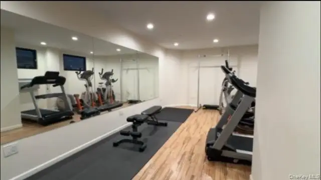 31-10 28th Road #3D, Astoria, NY 11102 - Image #2