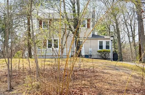 15 Beatrice Drive, Shirley, NY 11967