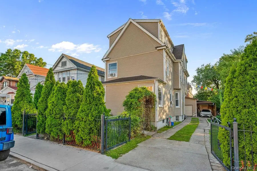 27-28 Humphreys Street, East Elmhurst, NY 11369 - Image #2