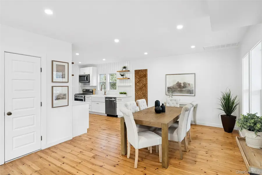 48 Watchogue Avenue, East Moriches, NY 11940 - #3