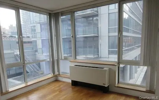 635 W 42nd Street #5F, New York, NY 10036 - Image #2