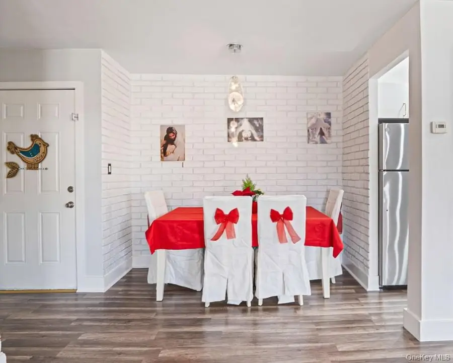 460 Old Town Road #5L, Port Jefferson Station, NY 11776 - Image #2