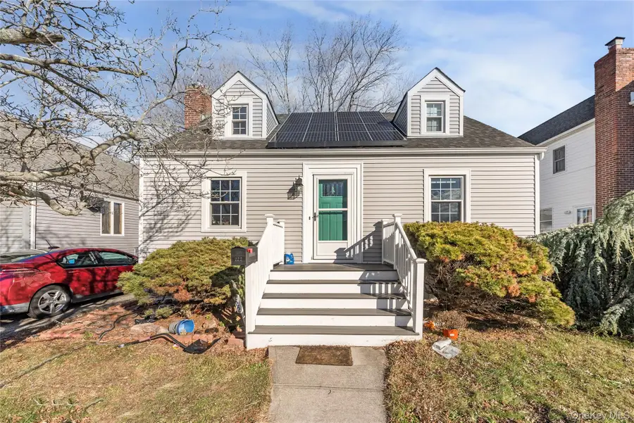 222 Lido Parkway, Lindenhurst, NY 11757 - Image #2