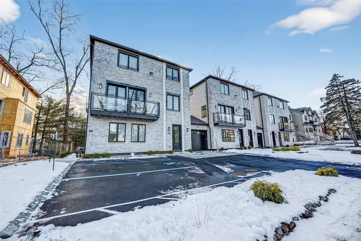 27 Ellish Parkway #202, Spring Valley, NY 10977 - Image #1