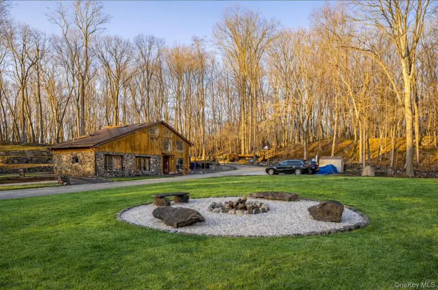 27 Spice Hill Road, Cortlandt, NY 10520 - Image #2