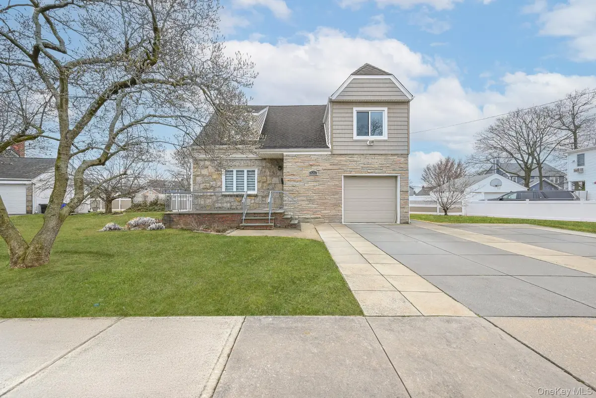 100 Morris Parkway, Valley Stream, NY 11580 - #1