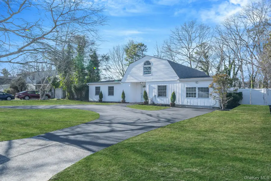 20 Matsunaye, Medford, NY 11763 - Image #2