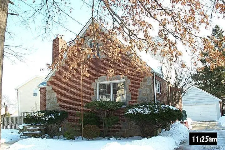 114 Lexington Avenue, Franklin Square, NY 11010 - Image #1