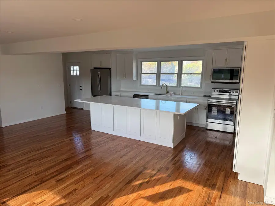 751 Centerwood Street, West Babylon, NY 11704 - #3