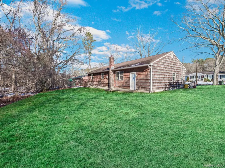 103 Glider Avenue, Riverhead, NY 11901 - Image #2