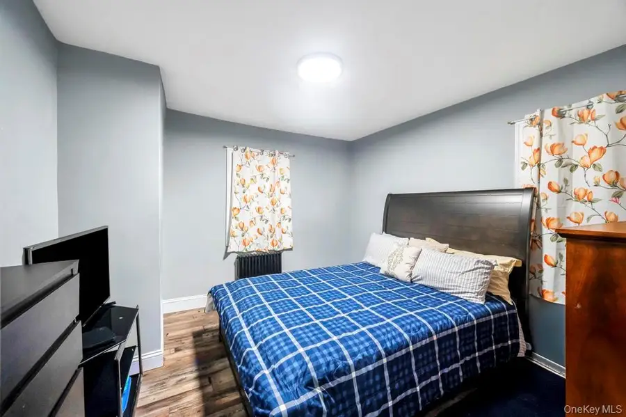 39 Andrews Avenue, Wheatley Heights, NY 11798 - Image #3