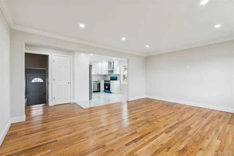 232 Berkshire Drive, Farmingville, NY 11738 - Image #3