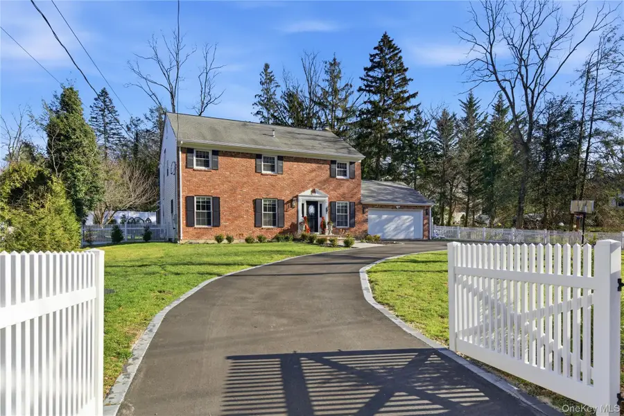 131 Turkey Lane, Cold Spring Harbor, NY 11724 - Image #2