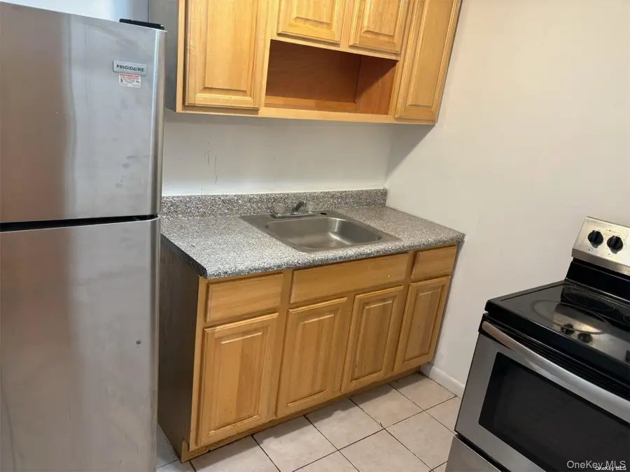 686 E 223rd Street #B, Bronx, NY 10466 - Image #2