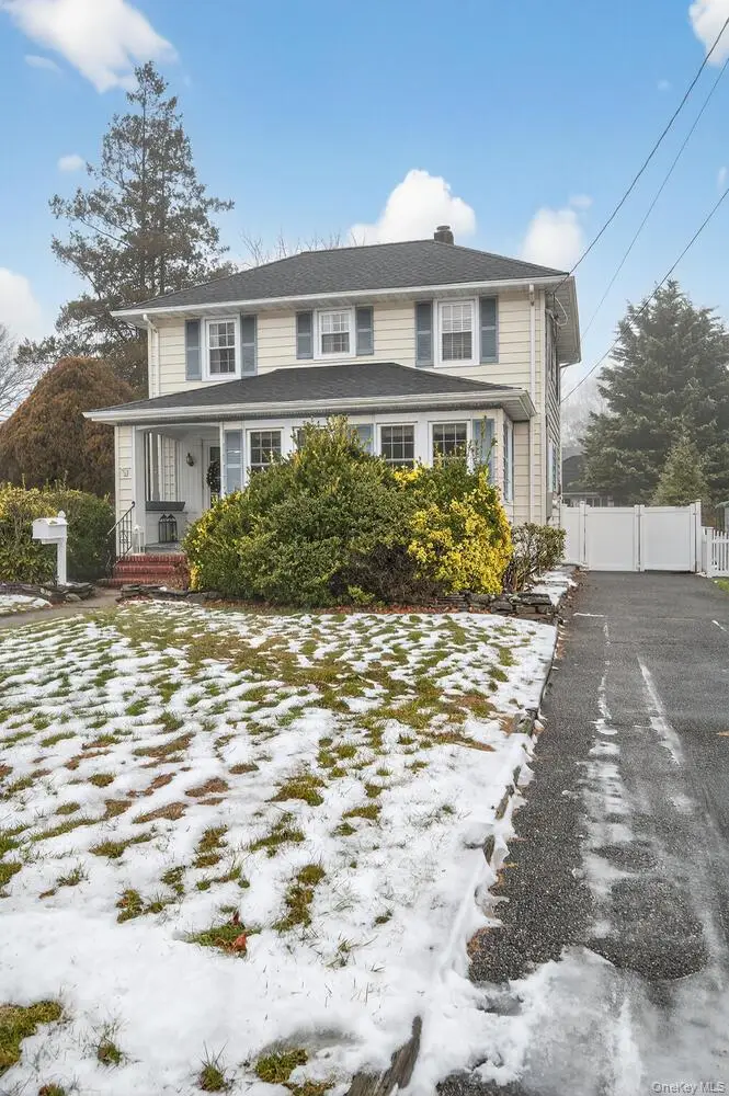 9 Garden Place, Bay Shore, NY 11706 - Image #2