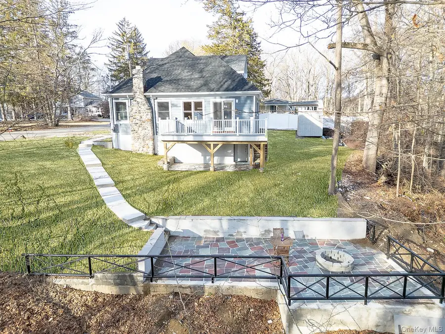 8 Overlook Court, Cortlandt Manor, NY 10567 - Image #2