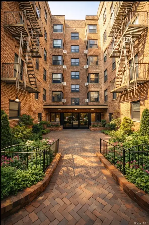 32-23 90th Street #103, East Elmhurst, NY 11369