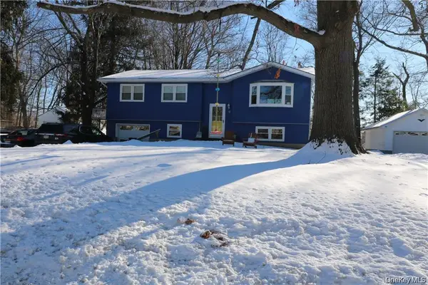 12 Round Lake Avenue, Monroe, NY 10950