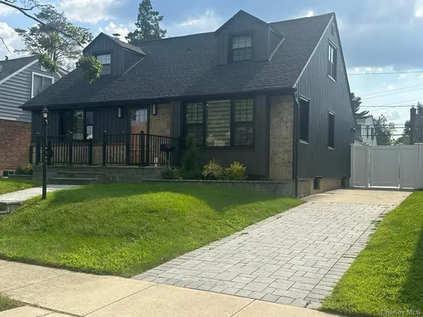 63 Pembrook Drive, Mineola, NY 11501