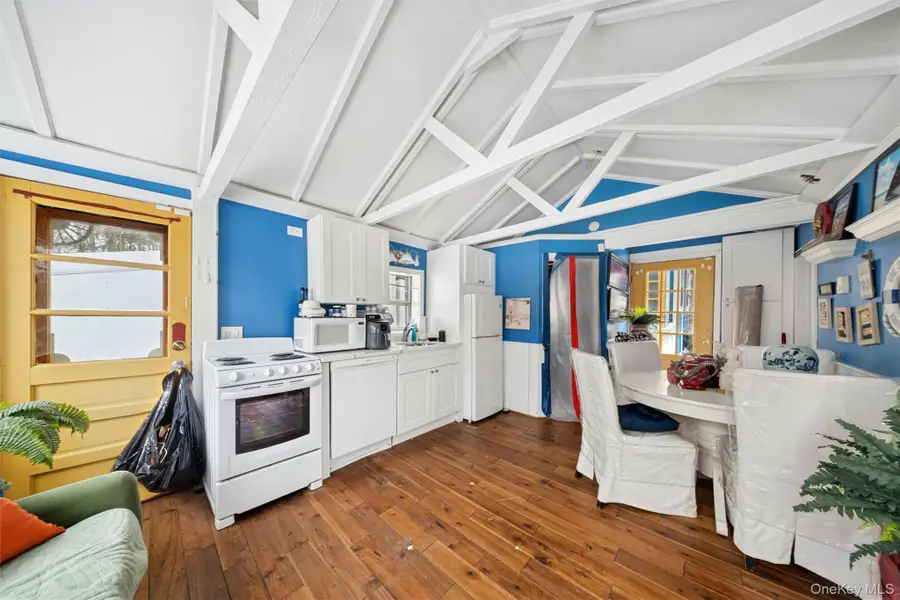 74 Richardson Avenue, East Hampton, NY 11937 - Image #3