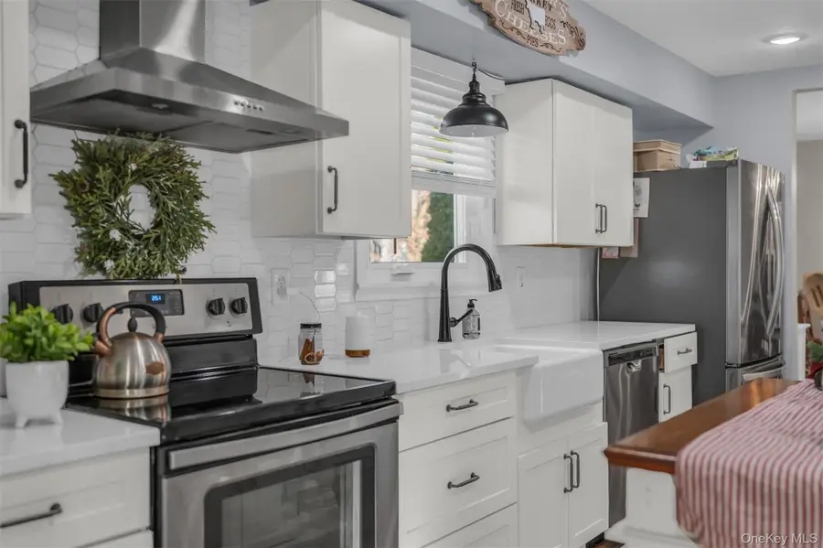 39 Appel Drive E, Shirley, NY 11967 - Image #3