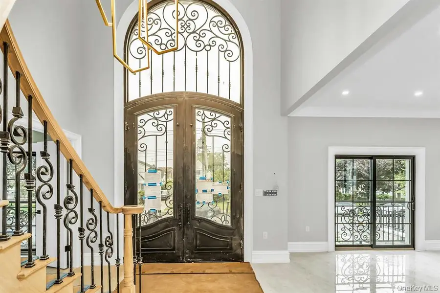 259-03 81st Avenue, Glen Oaks, NY 11004 - Image #2