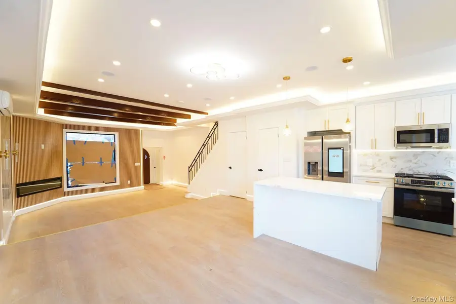 13016 227 Street, Laurelton, NY 11413 - Image #3